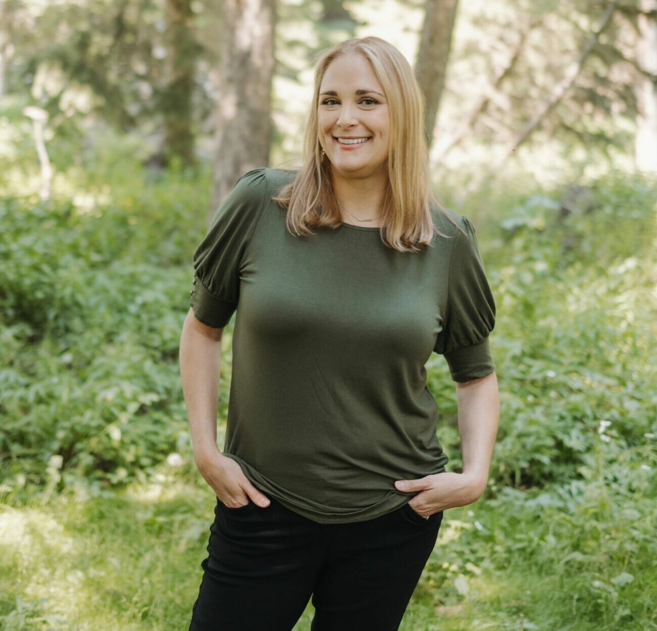 Bonnie Leona - Licensed mental health therapist and author of The Soul Mirror Guide